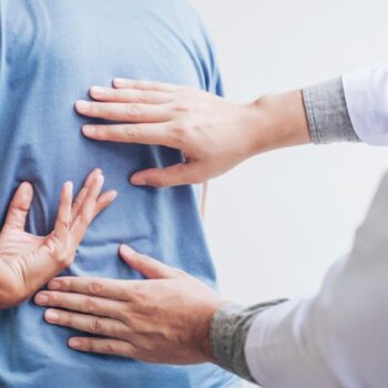 Co na ból pleców polecają fizjoterapeuci?