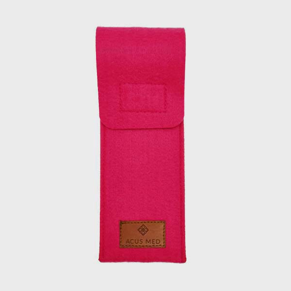 Ciemno różowe etui na katy